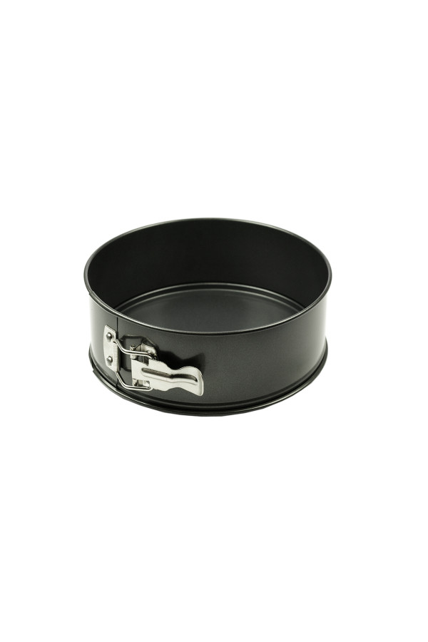 Tall Conical Cake Pan with Rim Agnelli 22 cm h 8 cm, Preparation