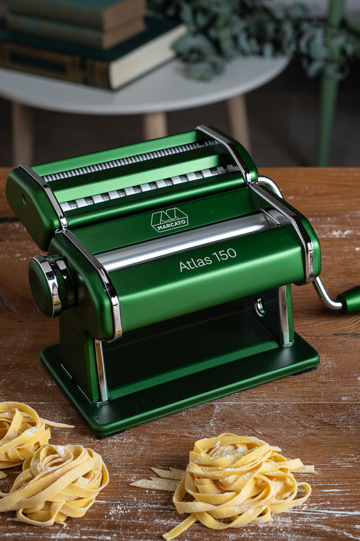 https://media.heirol.fi/46-1000+VR_5/1200/pasta-maker-marcato-atlas-150-mm-green_.jpg
