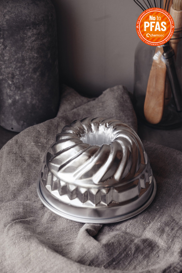 FLUTED CAKE PAN aluminium 16 cm 1,4 L_